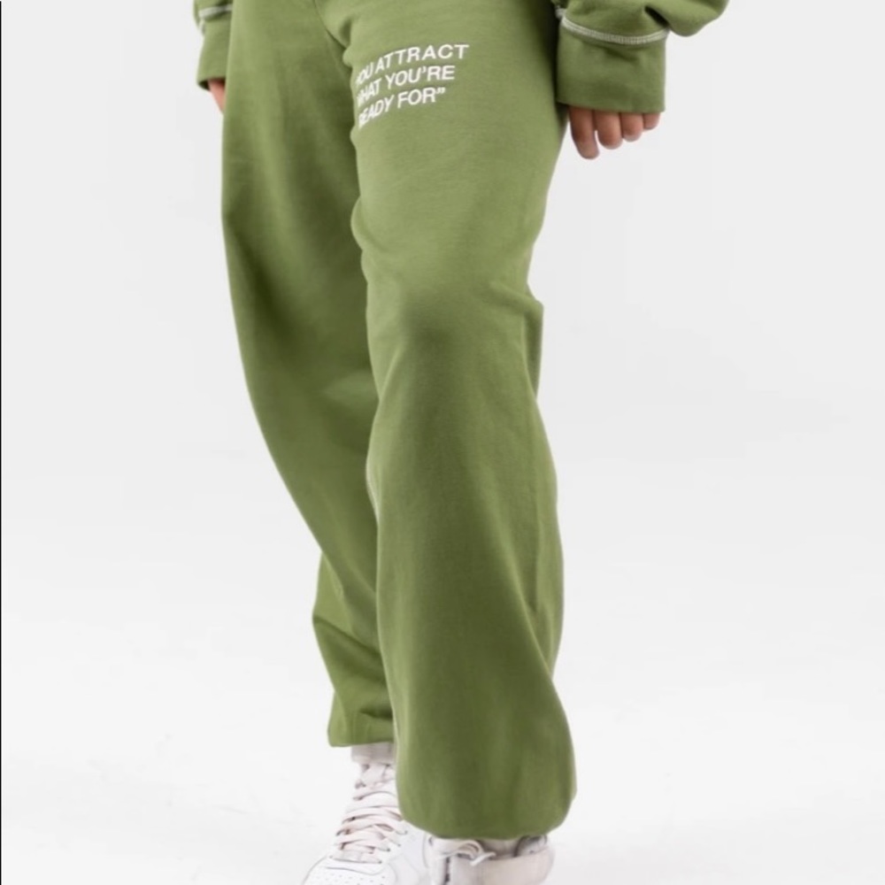 Mayfair Group Olive PSA Crewneck Sweatpants Set